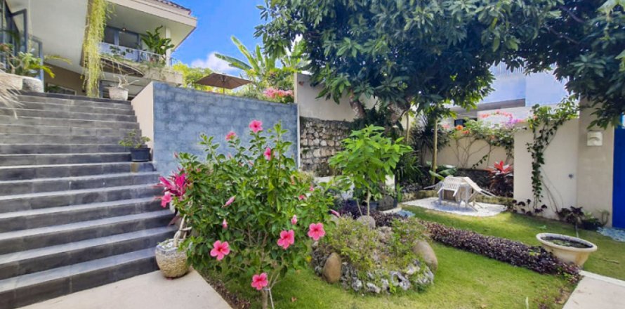 3 bedrooms Villa in Ungasan, Badung, Indonesia No. 11483
