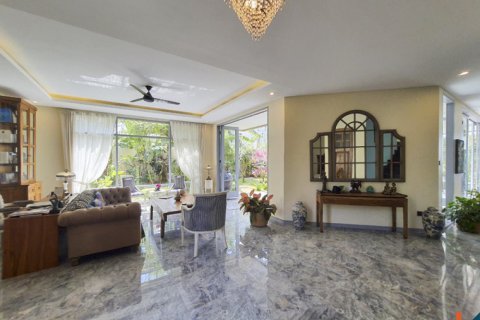 3 bedrooms Villa in Ungasan, Badung, Indonesia No. 11483 5