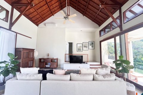 5 bedrooms Villa in Tibubeneng, Badung, Indonesia No. 11485 14