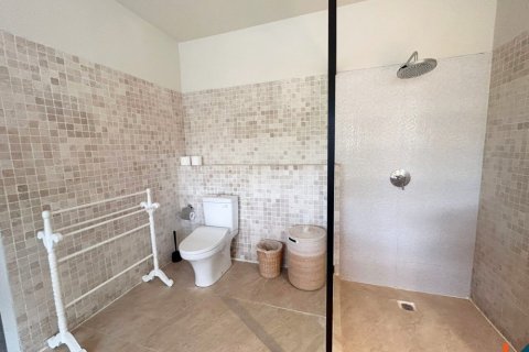5 bedrooms Villa in Tibubeneng, Badung, Indonesia No. 11485 16