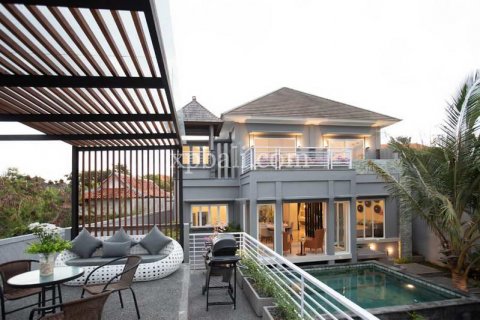 4 bedrooms Villa in South Kuta, Badung, Indonesia No. 7821 4