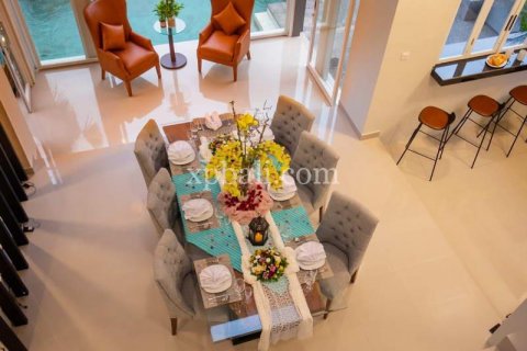 4 bedrooms Villa in South Kuta, Badung, Indonesia No. 7821 10