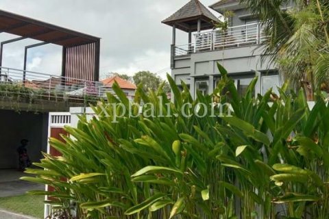 4 bedrooms Villa in South Kuta, Badung, Indonesia No. 7821 11