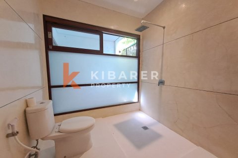 4 bedrooms Villa in Tibubeneng, Badung, Indonesia No. 12956 24