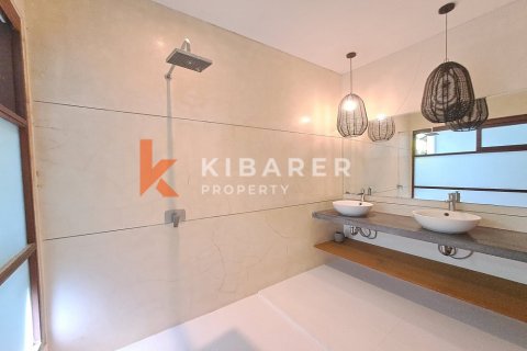 4 bedrooms Villa in Tibubeneng, Badung, Indonesia No. 12956 25