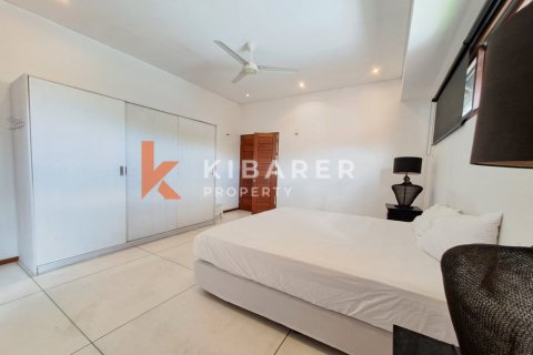 4 bedrooms Villa in Tibubeneng, Badung, Indonesia No. 12956 28