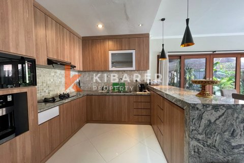 3 bedrooms Villa in Badung, Indonesia No. 12954 5