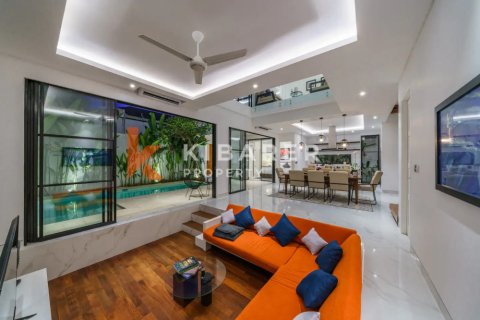 Вилла с 3 спальнями в Kerobokan, Бадунг, Индонезия № 12953 25
