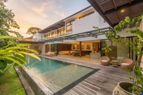 4 bedrooms Villa in Tibubeneng, Badung, Indonesia No. 10341