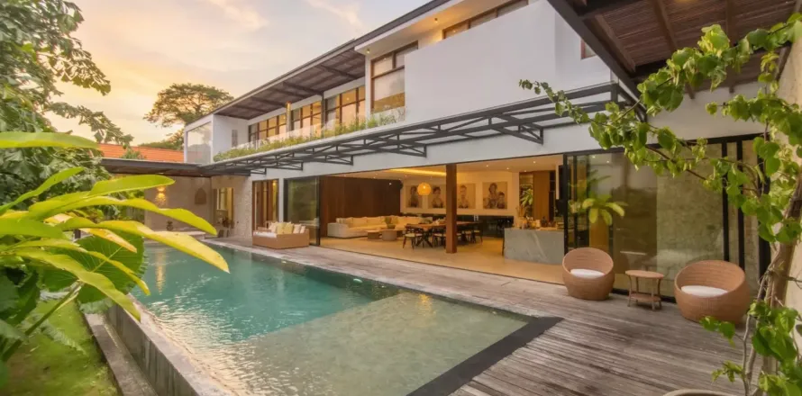 4 bedrooms Villa in Tibubeneng, Badung, Indonesia No. 10341