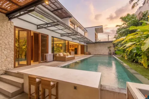 4 bedrooms Villa in Tibubeneng, Badung, Indonesia No. 10341 8