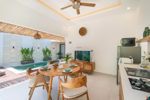 2 bedrooms Villa in Seminyak, Badung, Indonesia No. 10336 12
