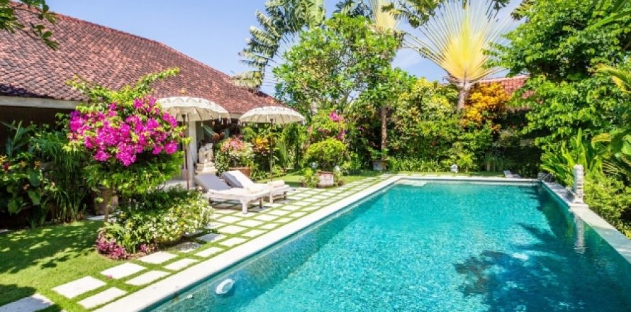 3 bedrooms Villa in Kerobokan, Badung, Indonesia No. 1196