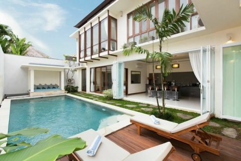 Вилла с 3 спальнями в Seminyak, Бадунг, Индонезия № 1195