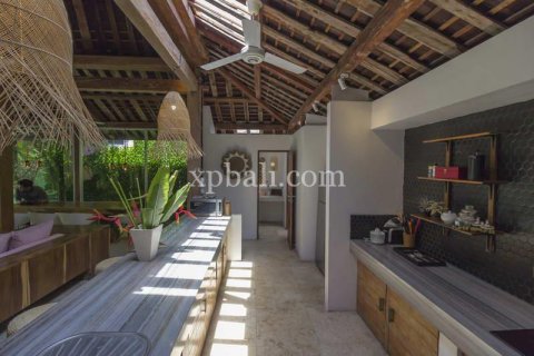4 bedrooms Villa in Seminyak, Badung, Indonesia No. 343 6