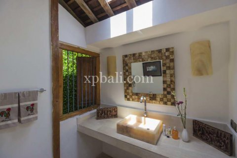 4 bedrooms Villa in Seminyak, Badung, Indonesia No. 343 4