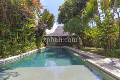 4 bedrooms Villa in Seminyak, Badung, Indonesia No. 343 10