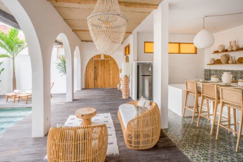 3 bedrooms Villa in Canggu, Badung, Indonesia No. 8305 10