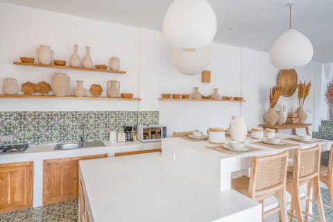 3 bedrooms Villa in Canggu, Badung, Indonesia No. 8305 16