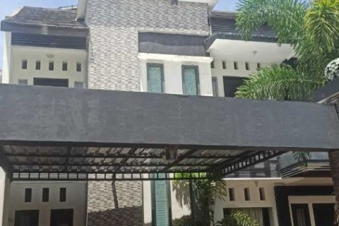 4 bedrooms House in Kuta, Badung, Indonesia No. 6762