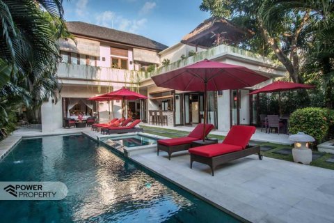 Вилла с 3 спальнями в Seminyak, Бадунг, Индонезия № 9109 2