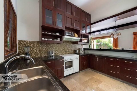 3 bedrooms Villa in Seminyak, Badung, Indonesia No. 9108 7