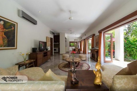 3 bedrooms Villa in Seminyak, Badung, Indonesia No. 9108 18