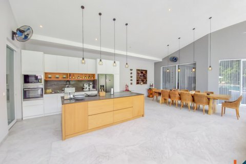 4 bedrooms Villa in Badung, Indonesia No. 11005 21