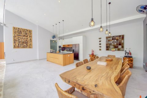 4 bedrooms Villa in Badung, Indonesia No. 11005 22