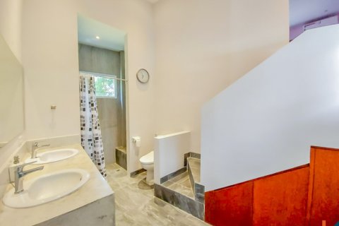 4 bedrooms Villa in Badung, Indonesia No. 11005 20