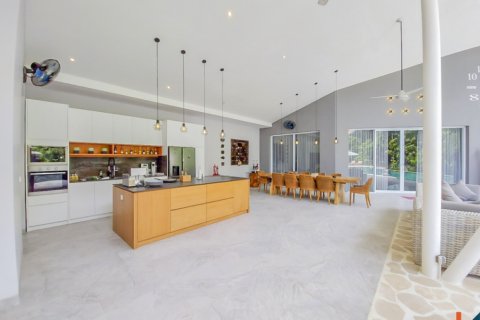 4 bedrooms Villa in Badung, Indonesia No. 11005 2
