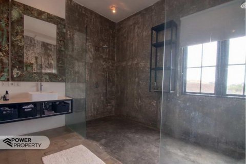 4 bedrooms Villa in Kerobokan, Badung, Indonesia No. 129 2