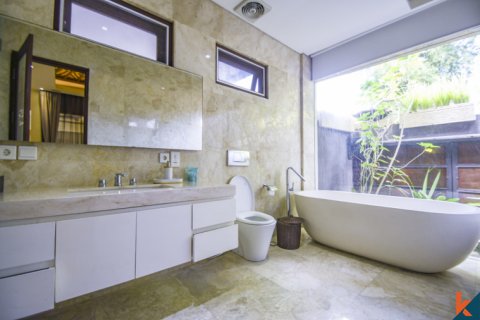 4 bedrooms Villa in Kerobokan, Badung, Indonesia No. 11291 4