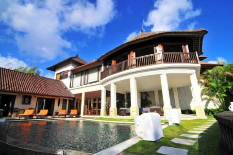 3 bedrooms Villa in Jimbaran, Badung, Indonesia No. 1216 12