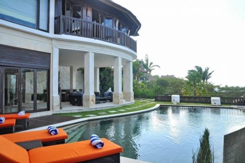 3 bedrooms Villa in Jimbaran, Badung, Indonesia No. 1216 4