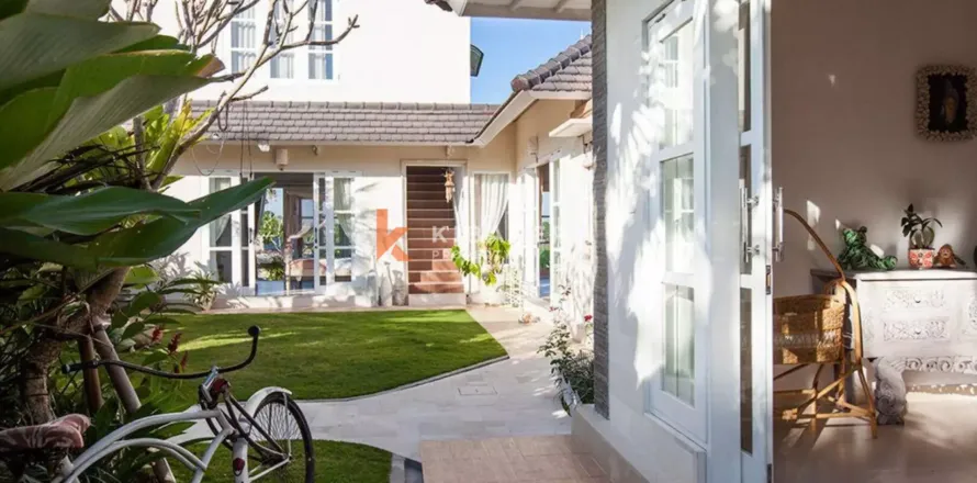 3 bedrooms Villa in Canggu, Badung, Indonesia No. 11778