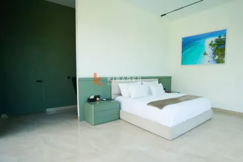 5 bedrooms Villa in Canggu, Badung, Indonesia No. 11776 16