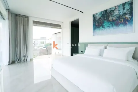 5 bedrooms Villa in Canggu, Badung, Indonesia No. 11776 21