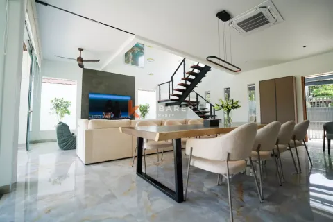 5 bedrooms Villa in Canggu, Badung, Indonesia No. 11776 8