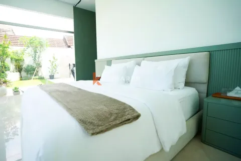 5 bedrooms Villa in Canggu, Badung, Indonesia No. 11776 17
