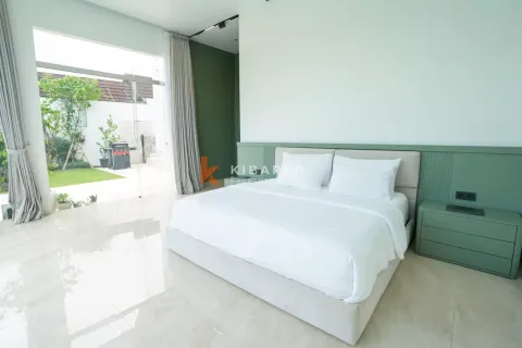 5 bedrooms Villa in Canggu, Badung, Indonesia No. 11776 15
