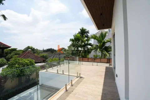 5 bedrooms Villa in Canggu, Badung, Indonesia No. 11776 29