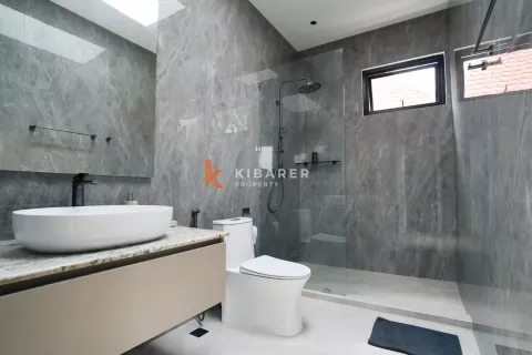5 bedrooms Villa in Canggu, Badung, Indonesia No. 11776 22
