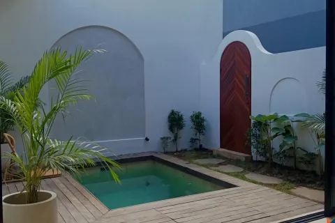 2 bedrooms Villa in South Kuta, Badung, Indonesia No. 10753