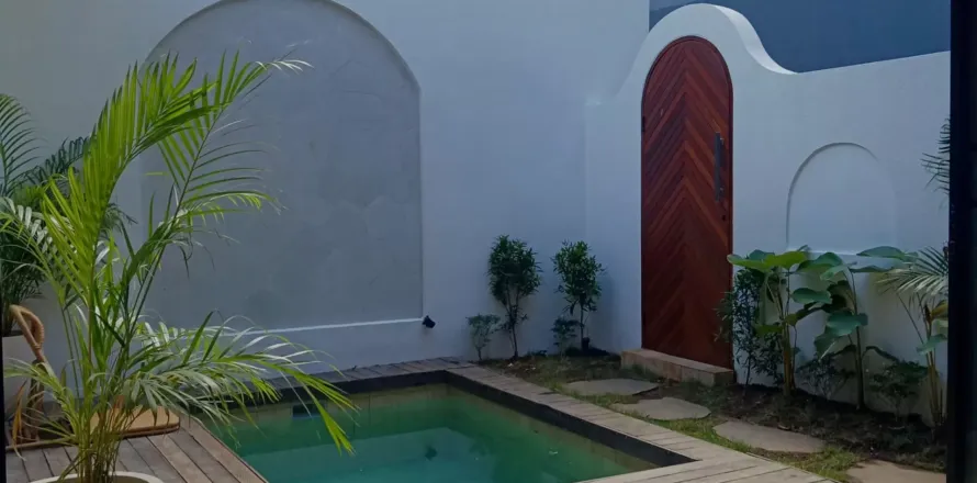 2 bedrooms Villa in South Kuta, Badung, Indonesia No. 10753