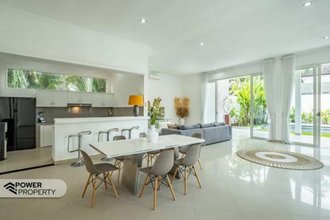 3 bedrooms Villa in Ubud, Gianyar, Indonesia No. 8141 15