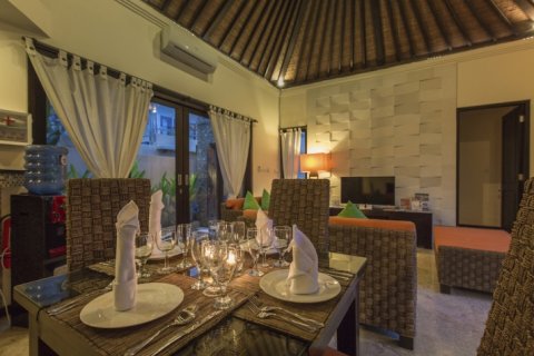 2 bedrooms Villa in South Kuta, Badung, Indonesia No. 1660 12