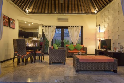 2 bedrooms Villa in South Kuta, Badung, Indonesia No. 1659 11
