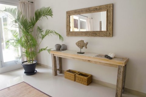 2 bedrooms Villa in Seminyak, Badung, Indonesia No. 1656 11