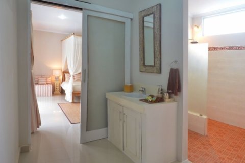 2 bedrooms Villa in Seminyak, Badung, Indonesia No. 1656 15